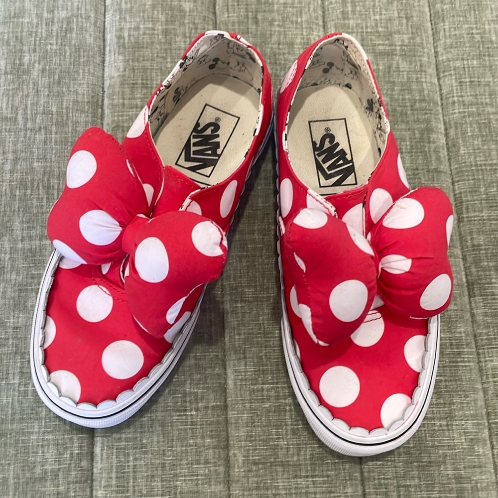 Minnie Vans- Size 6